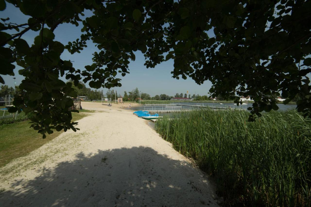 Camping Oaza Błonie Kórnik Domki Standard - 3 pokoje Exterior foto